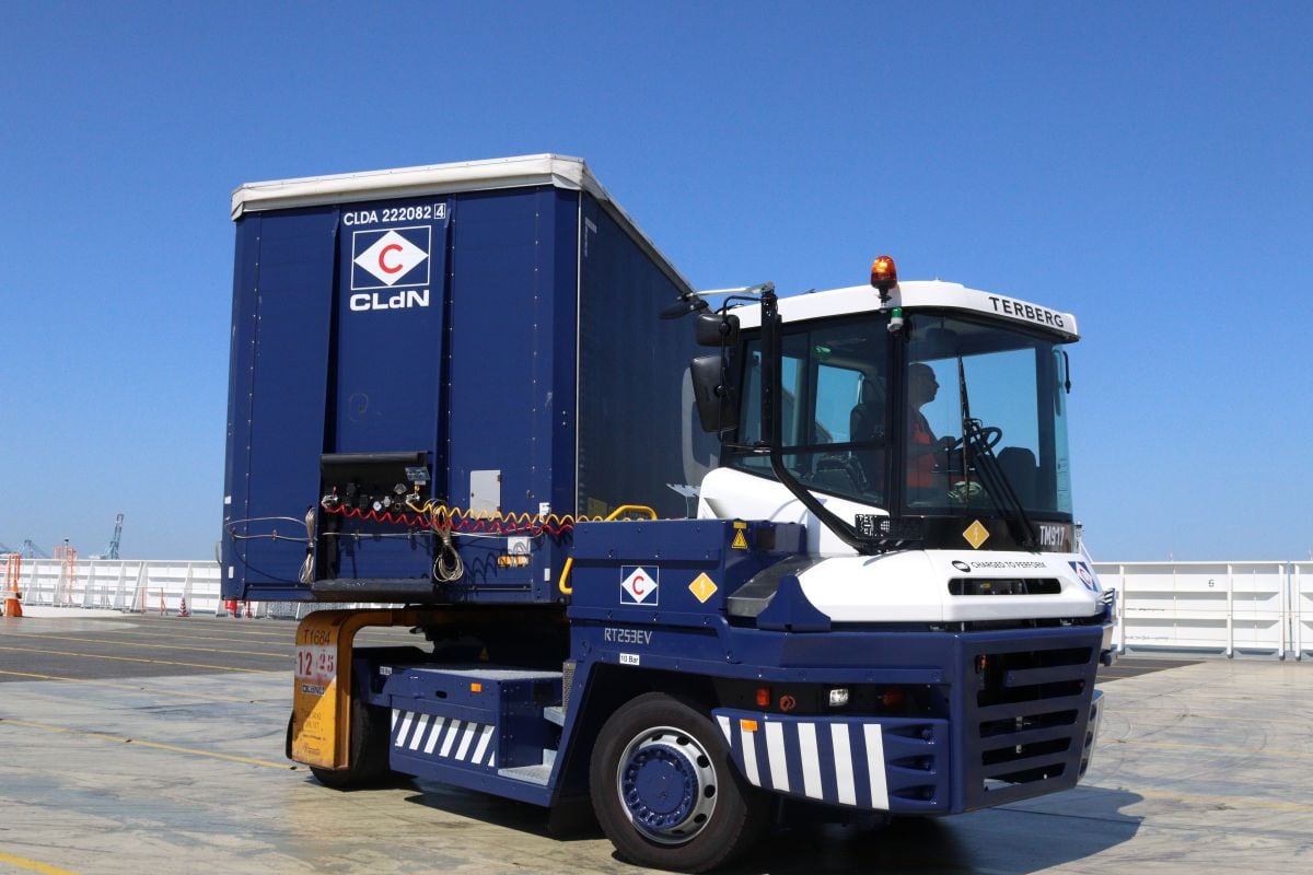 CLdN introduces its first electric Terberg 4x4 RoRo Tugmaster into RoRo operations